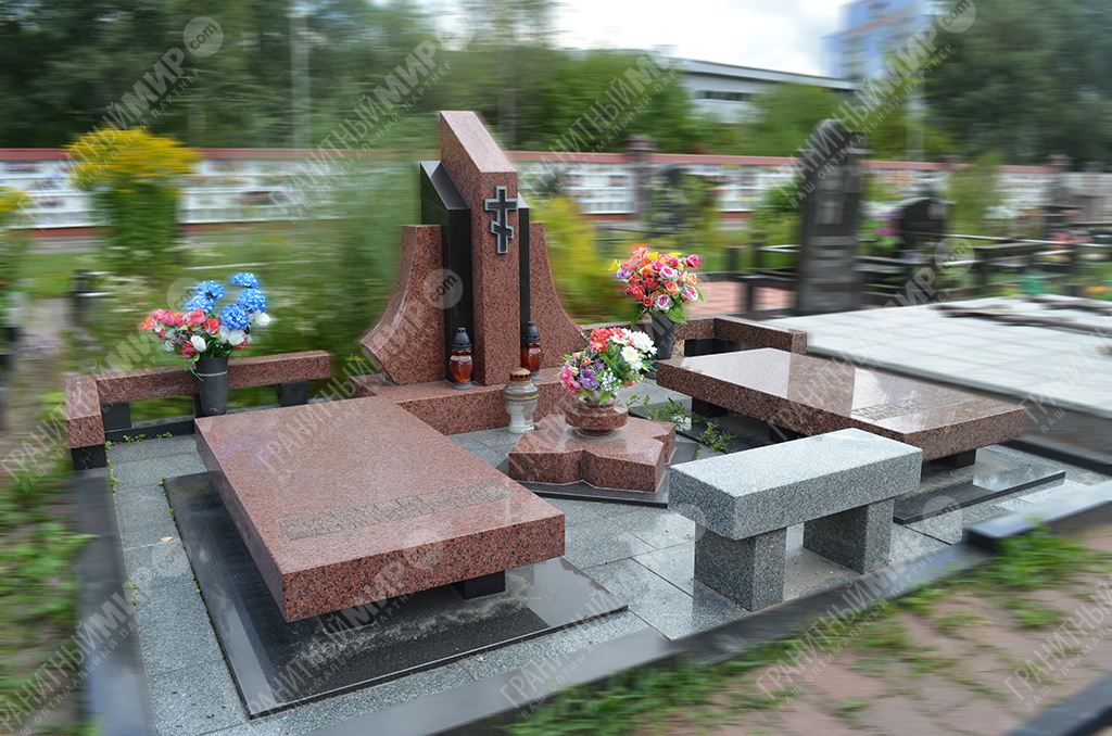 Что лучше гранит или мрамор для памятника 71 годовщина гранитные памятники каталог цена воронеж